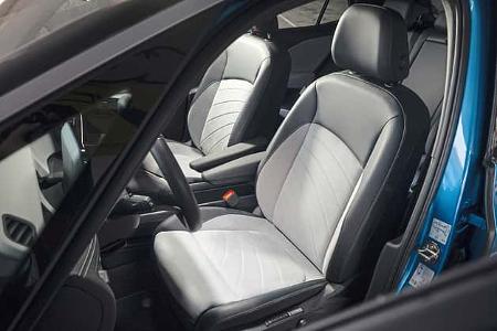 VW ID.3 Pure, Sitze