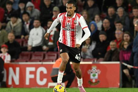 HSV leiht Stürmer Downs bis Saisonende aus