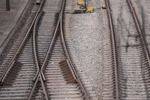 Die Bahn rechnet wegen der Wetterlage mit Einschränkungen. (Archivbild) 