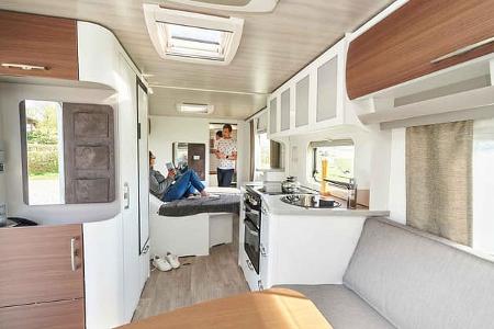 f_Wohnwagen-Flops_Eriba_Nova_Innenraum