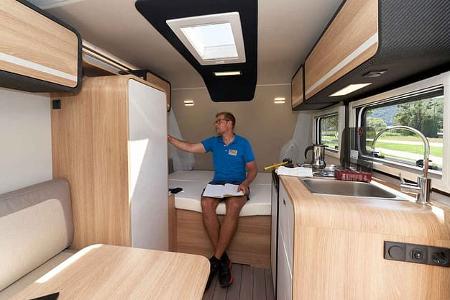 f_Wohnwagen-Flops_Knaus_Travelino_Wohnraum