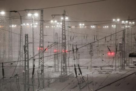 ICEs im Schnee in Hamburg