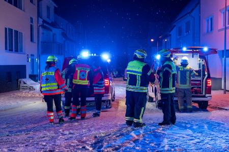 Zahlreiche Rettungskräfte eilten zum Unfallort.