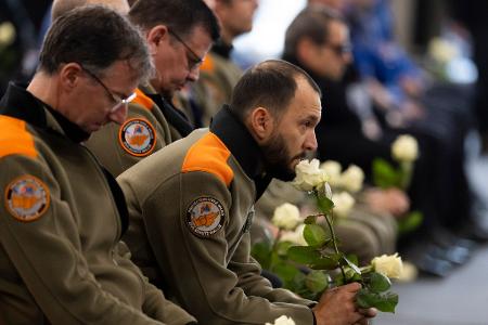 Auch für viele Retter war das Geschehen in Crans-Montana erschütternd.