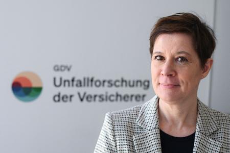 Verkehrssicherheitsexpertin Kirstin Zeidler wünscht sich mehr Aufmerksamkeit für das Risiko durch Dooringunfälle. (Archivfoto) 