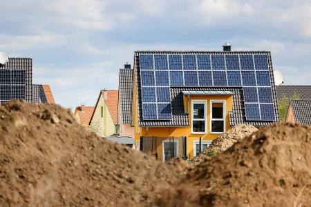 Die Niedrigzinspolitik der Zentralbank nach der Finanzkrise hatte das Geschäft der Bausparkassen jahrelang unter Druck gesetzt. (Symbolbild)