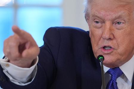 US-Präsident Trump hat den Teilnehmern der Massenproteste gegen die Staatsführung im Iran Unterstützung zugesichert. (Archivbild) 