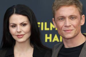 "We did it": Matthias Schweighöfer und Ruby O. Fee haben geheiratet