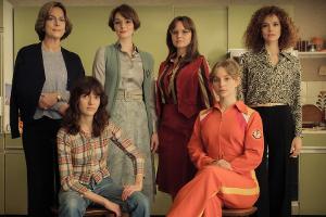 "Ku'damm 77" im ZDF: Das muss man aus den Vorgänger-Staffeln wissen