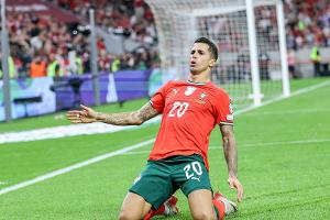 Leihe: Barca holt Cancelo zurück