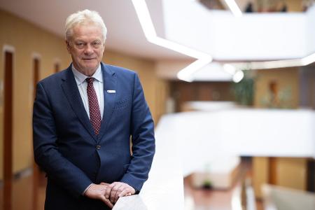 Agrarminister Alois Rainer (CSU) hält nichts von staatlichen Eingriffen in den Lebensmittelmarkt.