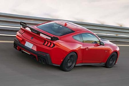 Ford Mustang Dark Horse SC