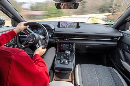 Mazda MX-30 R-EV, Cockpit