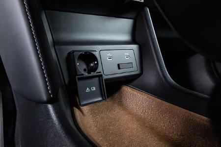 Mazda MX-30 R-EV, Steckdose