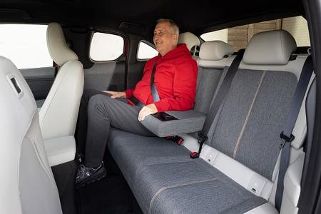 Mazda MX-30 R-EV, Fond