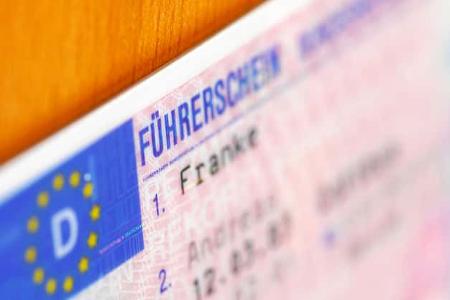 Motorrad-Führerschein Theorieprüfung neue Fragen 2025