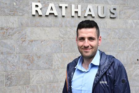 Ryyan Alshebl kam 2015 als Flüchtling nach Deutschland. Er ist einer von vielen eingebürgerten Syrern und heute Bürgermeister der baden-württembergischen Gemeinde Ostelsheim. (Archivfoto)