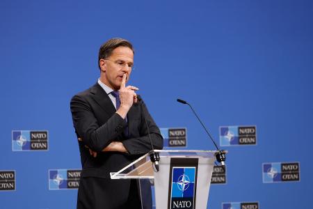 Auch Nato-Generalsekretär Mark Rutte äußerte sich am Abend erstmals nach den Ankündigungen Trumps zum Konflikt um die Arktisinsel. (Archivbild)