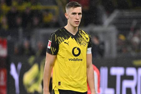 Nico Schlotterbeck - Note: 4,0 - Konnte das wackelige Gesamtgefüge vor der Pause zu keinem Zeitpunkt stabilisieren, leitete mit völlig missglückten Aktionen sogar teilweise die defensiven Zusammenbrüche ein. Trat im zweiten Durchgang wie ausgewechselt auf, hätte dann zweimal noch fast zum Anschluss eingeköpft.