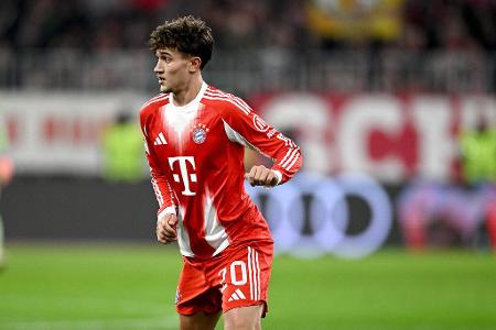 Tom Bischof - Note: 4,0 - Lieferte im Offensivdrittel einige gute Ansätze mit Ball. Leistete sich allerdings streckenweise zu viele leichte Fehler am Ball und verteidigte seine Seite insgesamt eher luftig. Bekam vor der Top-Chance von David überhaupt keinen Druck auf die Flanke.