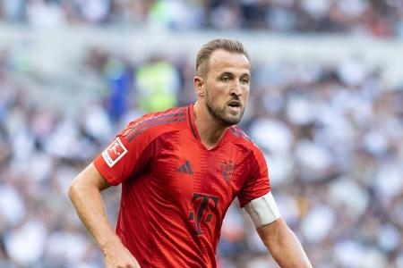ANGRIFF: Harry Kane - Note: 2,0 - Scheiterte in den ersten Minuten zweimal an Scherpen und hatte als Spielmacher lange Zeit ebenfalls nicht den gewohnten Einfluss. Nach der Pause entschied er das Spiel mit seinem Doppelpack praktisch im Alleingang. Die Chance auf den dritten Treffer ließ er vom Punkt aus. Dennoch wieder der Unterschiedsspieler an diesem Abend.