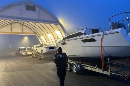 Segelyacht ohne Zollanmeldung: Zöllner kontrollieren im Hinterland, hier bei Sigmarszell (Lindau)
