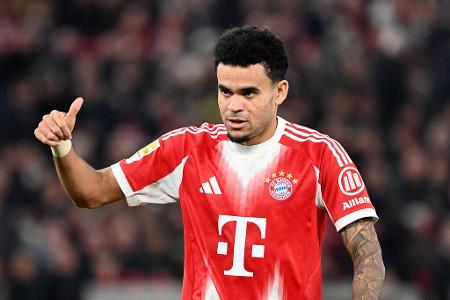 Luis Diaz - Note: 3,5 - Griff die freien Räume mit dynamischen Laufwegen an und war aus dem Spiel heraus lange Zeit einer der auffälligsten Bayern-Spieler. Legte eine Top-Chance für Karl auf und scheiterte selbst einmal nur knapp. Mit zunehmender Spielzeit schwand sein Einfluss deutlich.