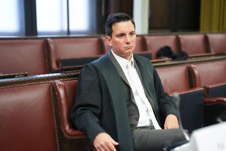 Der Platz neben dem Nebenklagevertreter Philip von der Meden blieb am 33. Prozesstag leer.