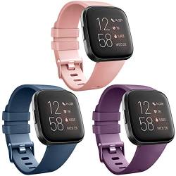 AK [3er-Pack Weiche TPU-Bänder, kompatibel mit Fitbit Versa, Elastomer-Ersatzarmband, sportlich, wasserdicht, für Fitbit Versa Lite Smartwatch Damen und Herren (07# Pfirsich, Marineblau, Lila, klein) von AK