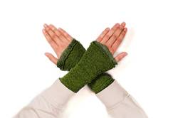 Aga's Own Warmers for Women – Fingerlose Handwärmer – Handschuhe für drinnen und draußen, fingerlose Handschuhe - Armwärmer - Goth Accessoires – Dunkel Grün von Aga's Own