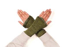 Aga's Own Warmers for Women – Fingerlose Handwärmer – Handschuhe für drinnen und draußen, fingerlose Handschuhe - Armwärmer - Goth Accessoires – Olive von Aga's Own