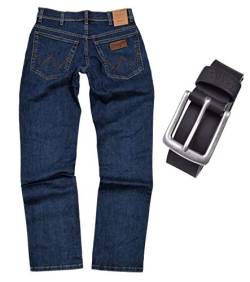 Wrangler Texas Stretch Herren Jeans Regular Fit inkl. Gürtel (W32/L34, Darkstone) von All Terrain Gear by Wrangler