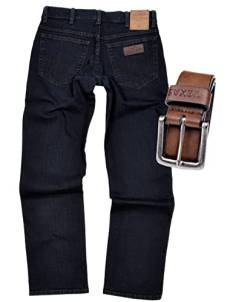 Wrangler Texas Stretch Herren Jeans Regular Fit inkl. Gürtel (W34/L36, Blue Black + brauner Gürtel) von All Terrain Gear by Wrangler