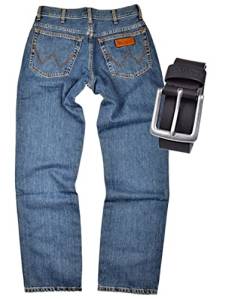 Wrangler Texas Stretch Herren Jeans Regular Fit inkl. Gürtel (W36/L34, Stonewash) von All Terrain Gear by Wrangler