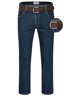 Wrangler Texas Stretch Herren Jeans Regular Fit inkl. Gürtel (W42/L30, Darkstone-Braun) von All Terrain Gear by Wrangler