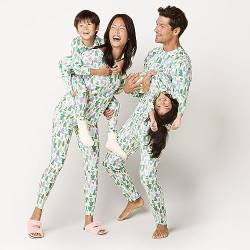 Amazon Essentials Damen Pyjamaset aus Baumwolle, Gute Passform (Erhältlich in Übergröße), Ecru Weihnachtsbaum, XL Große Größen von Amazon Essentials