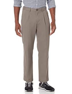 Amazon Essentials Herren Knitterfreie Chinohose mit klassischer Passform und Bügelfalte (erhältlich in Big & Tall), Taupe, 33W / 32L von Amazon Essentials