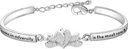 Mulan Jewelry Charm-Armband mit Blumenmotiv, die in Widrigkeit blüht, ist die seltenste und schönste aller Prinzessinnen-Armbänder von BAUNA