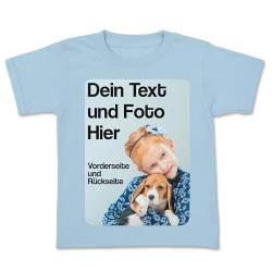 BLAK TEE Kinder Personalisierbares T-Shirt Selbst Gestalten mit Foto und Text T-Shirt Himmelblau 1/2 Jahre von BLAK TEE