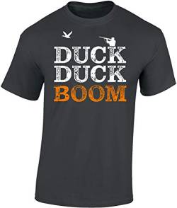 Jäger T-Shirt Männer - Duck Duck Boom - Geschenk für Jäger - Jagd Tshirt Herren - Jäger Kleidung Jagd Zubehör (Dark Grey L) von Baddery
