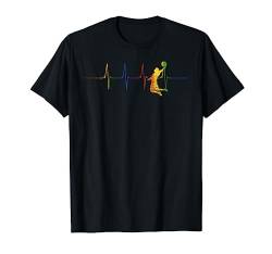 Regenbogen Herzlinie Basketball T-Shirt von Basketball T-Shirts