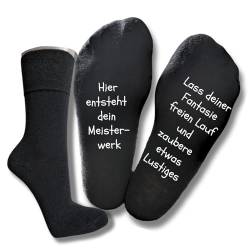 Bentini Spruchsocken | Damen & Herren | Indivduelle Sprüche | Personalisierbare Spruch Socken | Lustige Geschenkidee | Lustige Socken (Gr. 35-38, schwarz) von Bentini