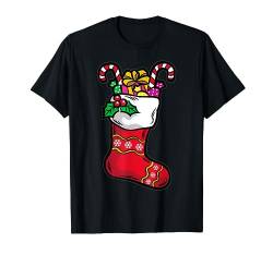 Weihnachtssocke gefüllt mit Geschenken und Süßigkeiten T-Shirt von Besinnliche & Humorvolle Geschenke