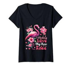Damen I Flocking Love New Knee Cute Flamingo Replacement Surgery T-Shirt mit V-Ausschnitt von Bird Vacations Costume