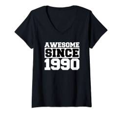 Damen Awesome Since 1990 Geboren College Stil Geburtstag Vatertag T-Shirt mit V-Ausschnitt von Birthday Gift Apparel