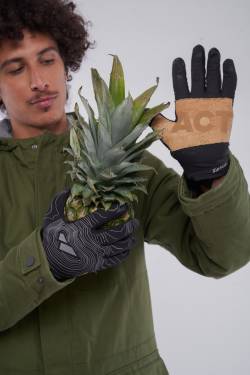 Eco21 Active Handschuhe Schwarz aus Kork , Recycled Polyester von Bleed