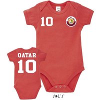 Blondie & Brownie Strampler Kinder Baby Katar Qatar Sport Trikot Fußball Weltmeister WM von Blondie & Brownie