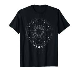 Boho Sonne und Mond mit kreisförmigem esoterischem Design T-Shirt von Boho T-Shirt