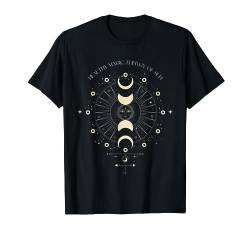 Magische Energie der Sonne, Sterne & Mond Boho Graphic T-Shirt von Boho T-Shirt