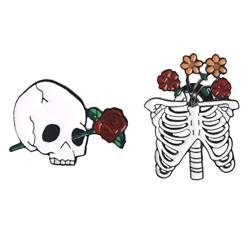 Bongles 1 Set Gothic Weißer Schädel Rose Skeleton Brosche Rippen Blumen Lieber Tod Emaille Pin Leder Abzeichen Paar Halloween Schmuck Geschenke von Bongles